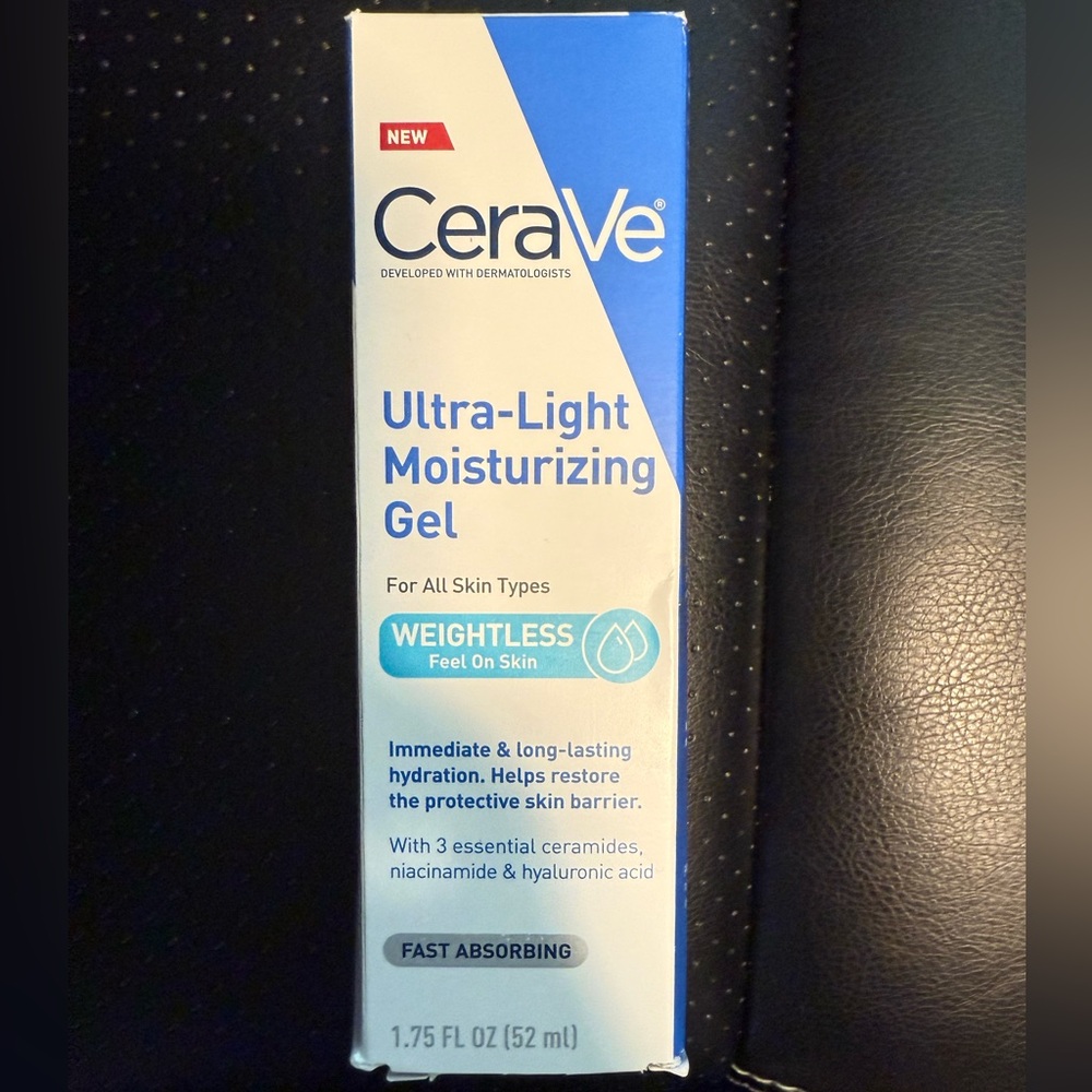 CeraVe Ultra Light Moisturizing Gel